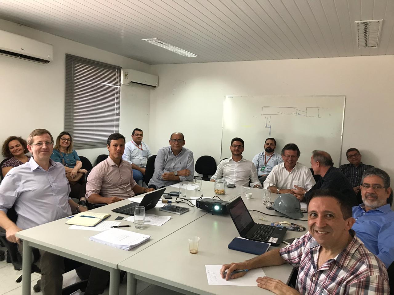 Seinfra recebe técnicos do BNDES no Canteiro de obras da Linha Leste