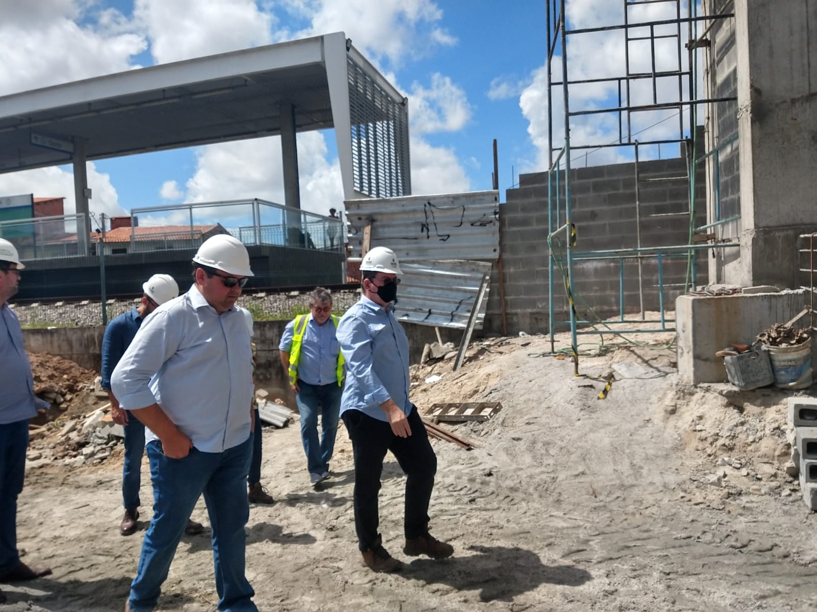 Secretário da Infraestrutura vistoria obras de mobilidade em Fortaleza